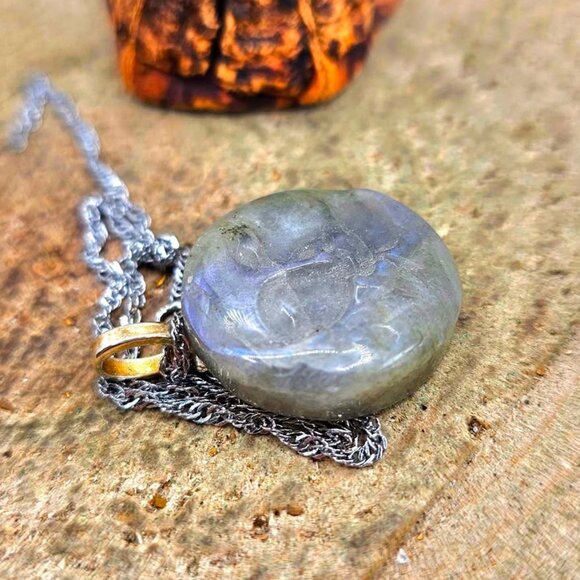 Nature Labradorite  Flashy Kiss Of Sun & Moon Pendant Necklace - Picture 8 of 10